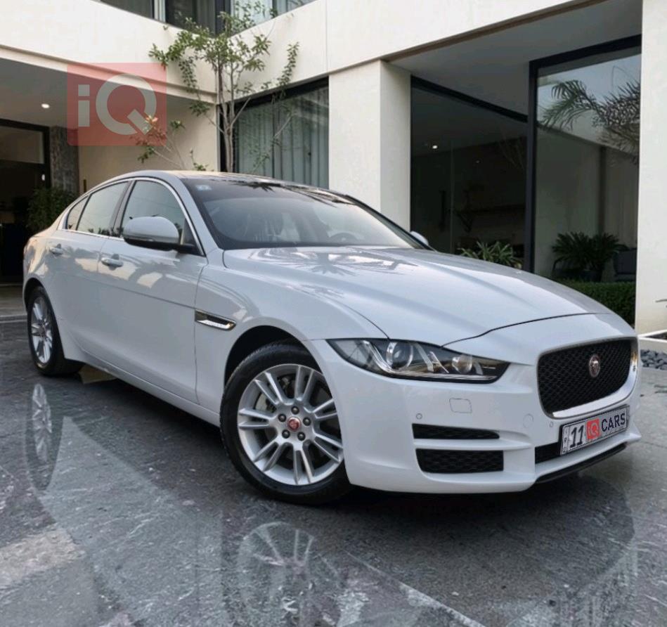 جاكوار XE